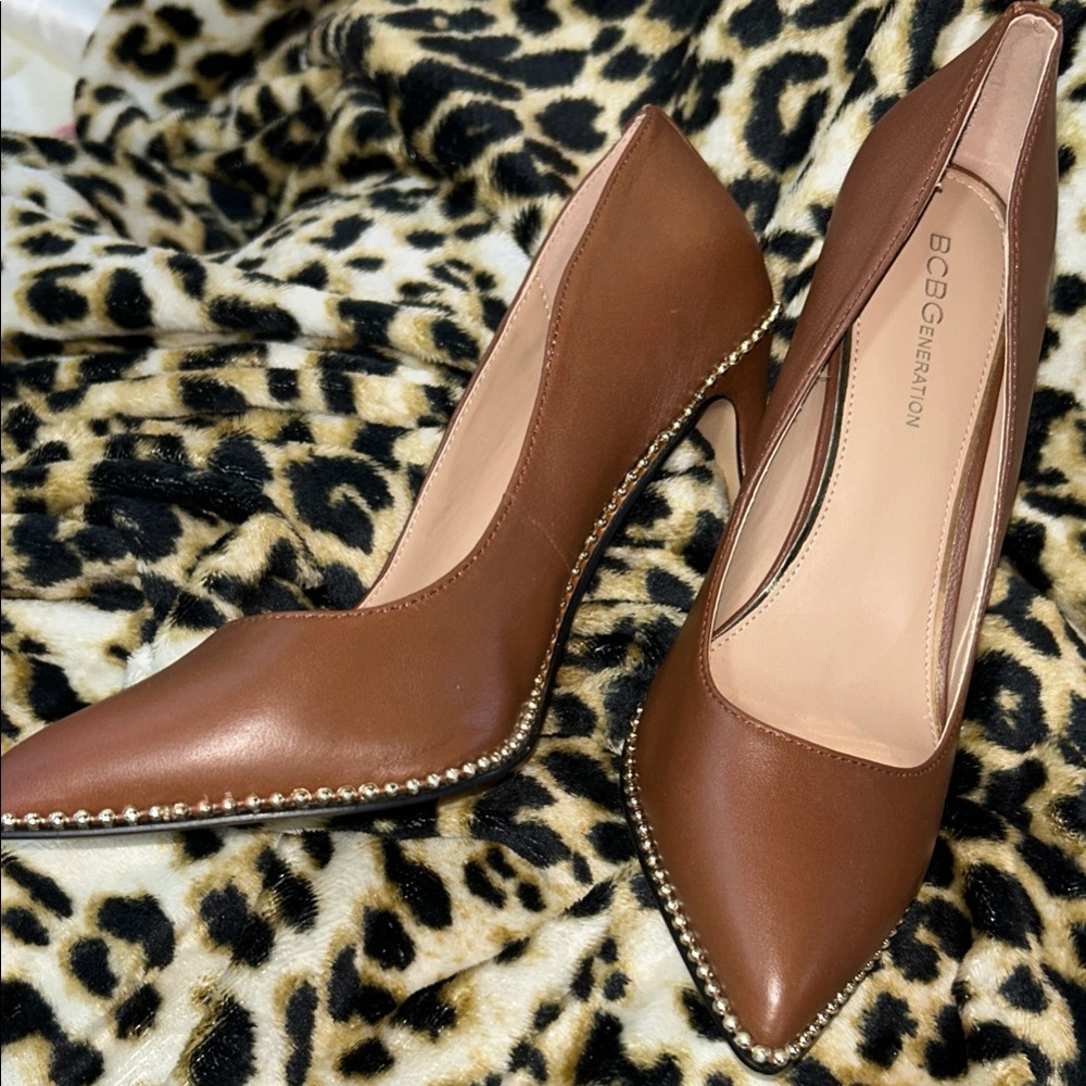 BCBGeneration Brown Pointed Toe Heels 9.5 - NEW